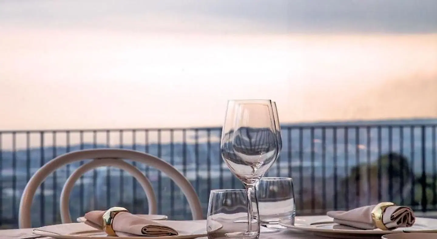 Talè Restaurant & Suite Restaurant