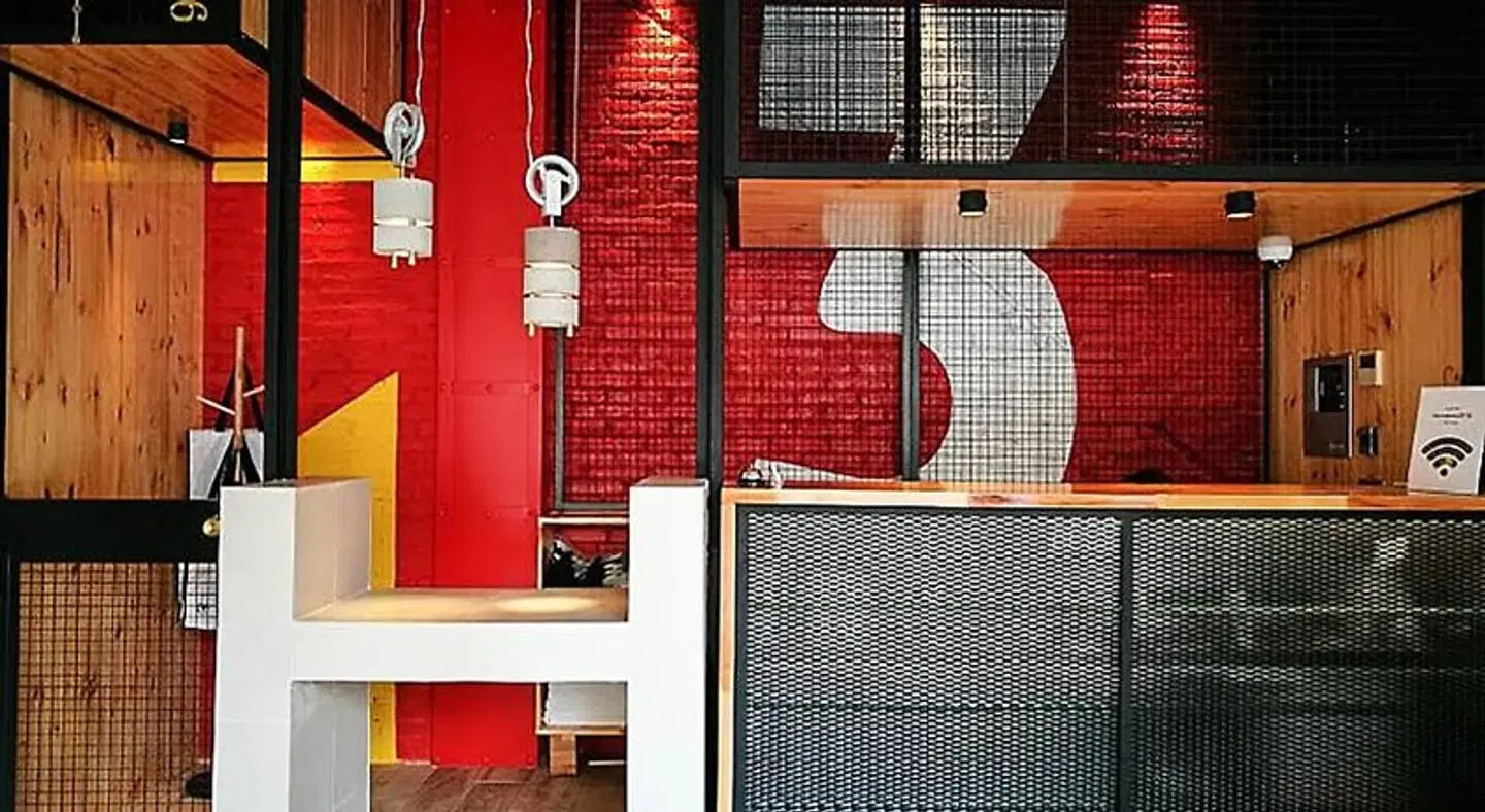 Far Home Bernabeu MODEL_IMPRESSION