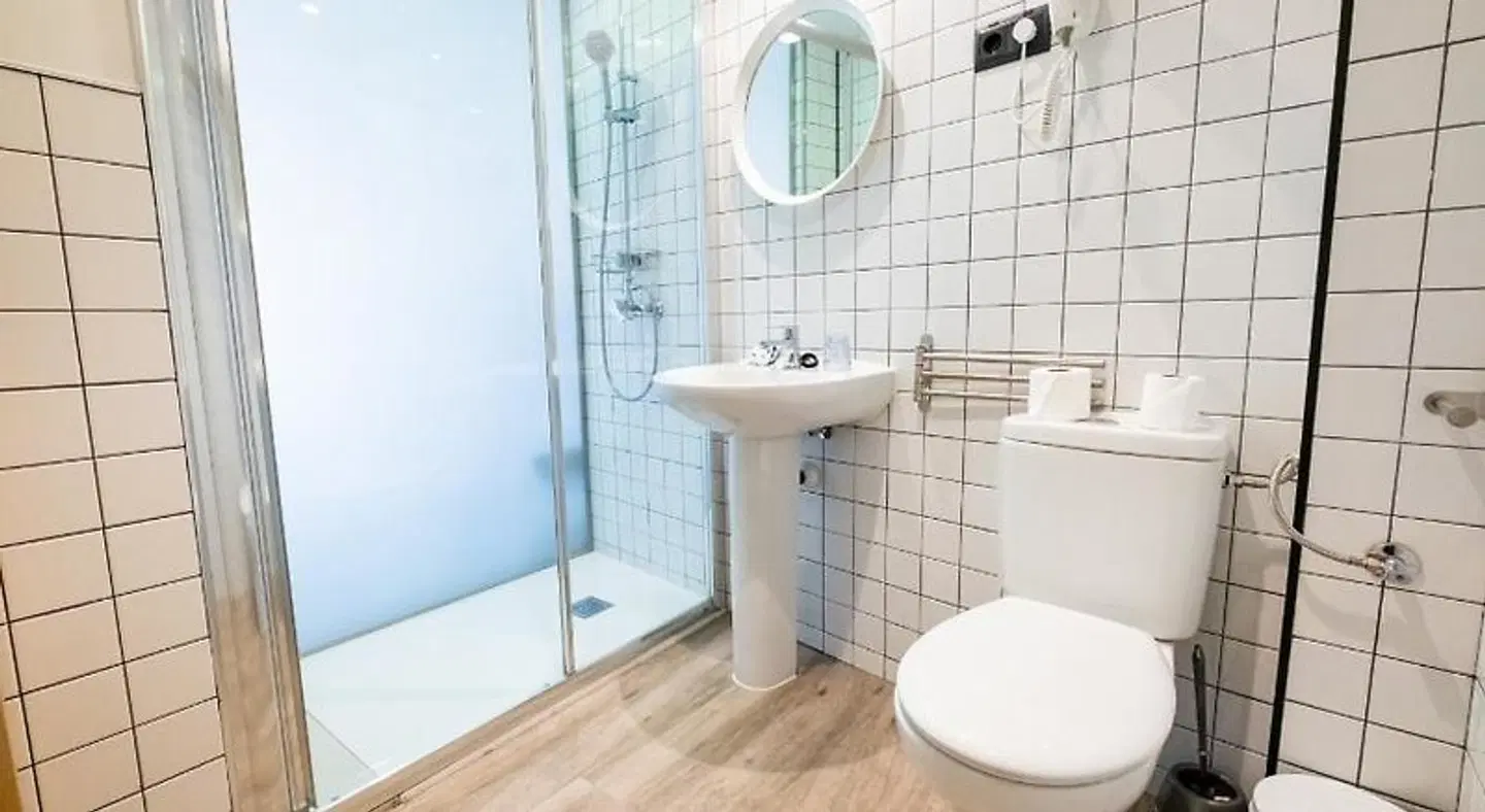 Far Home Bernabeu Badezimmer