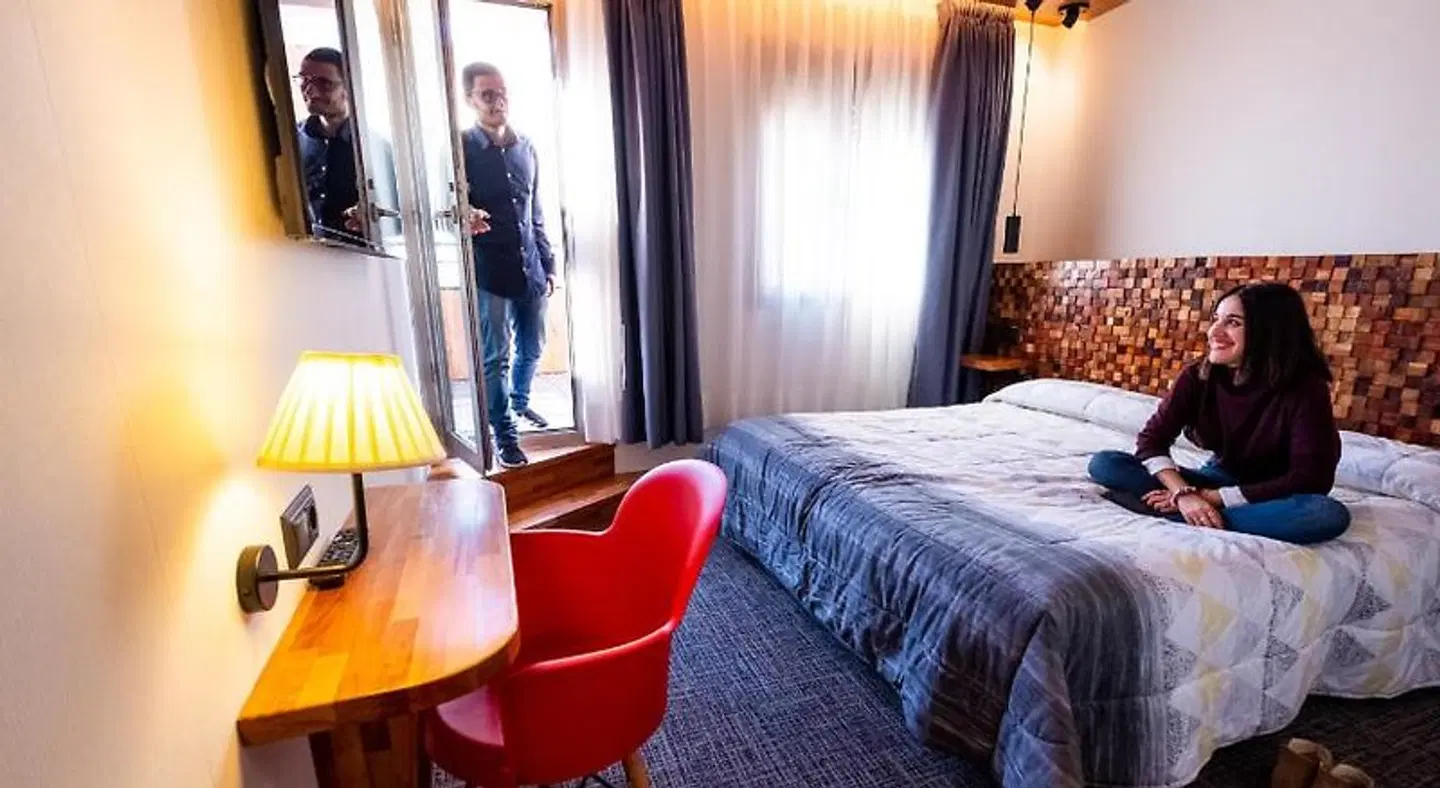 Far Home Bernabeu ROOM_EXAMPLE