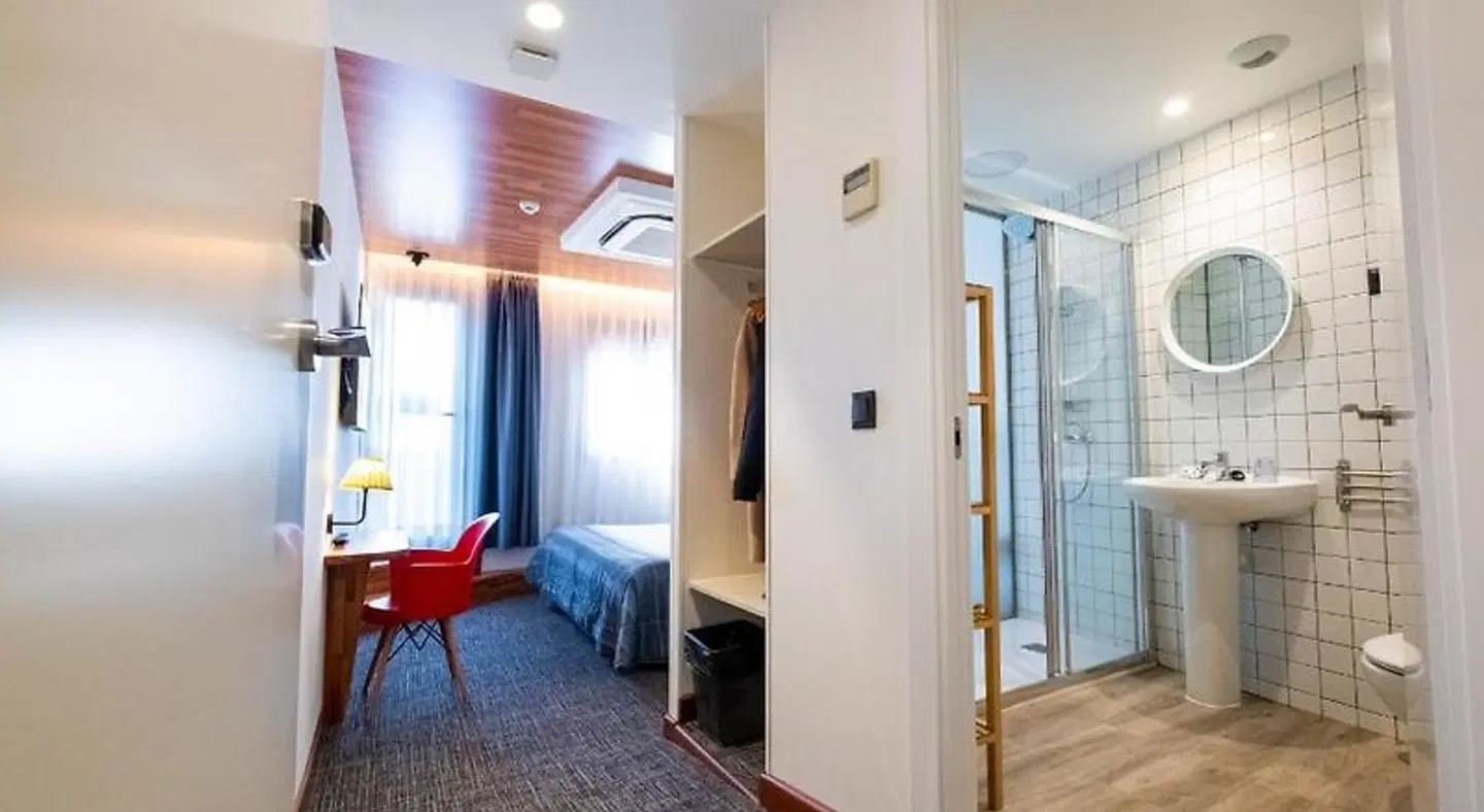 Far Home Bernabeu ROOM_EXAMPLE