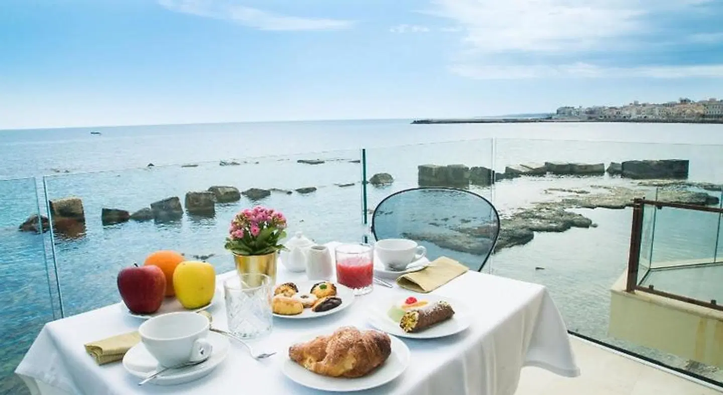 Re Dionisio Boutique Hotel Terrasse