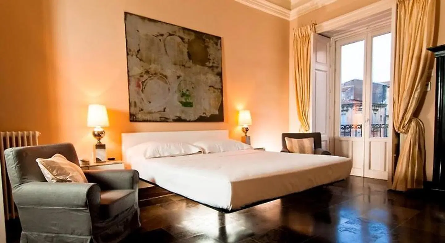 Asmundo di Gisira ROOM_EXAMPLE