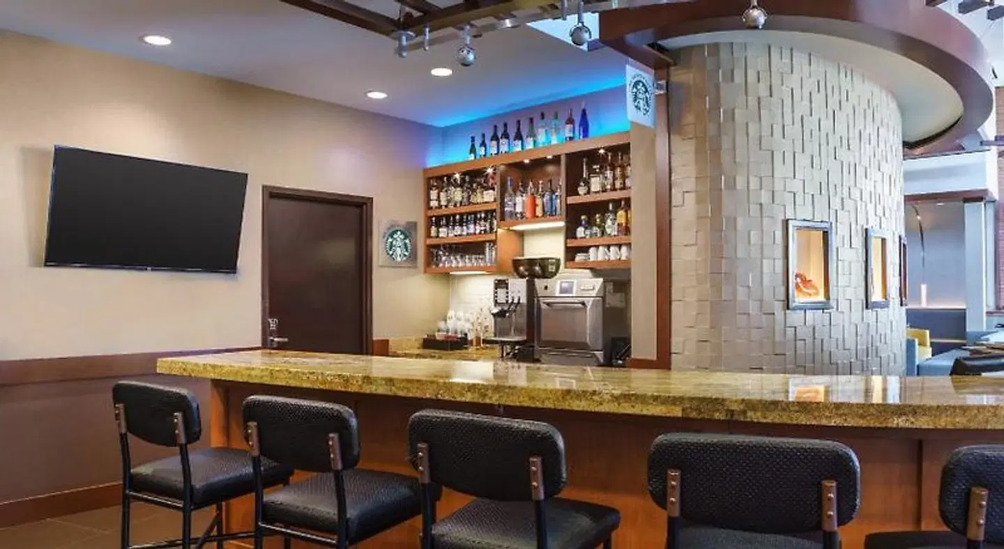 Hyatt Place Fort Lauderdale Airport  & Cruise Port Bar