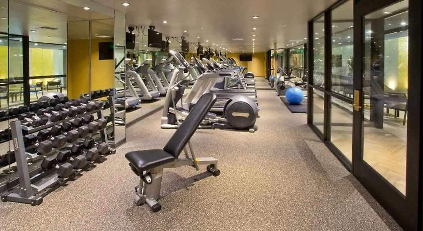 Warwick Seattle Hotel SPORTS_AND_LEISURE