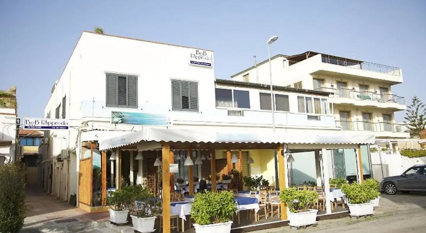 L'Approdo EXTERIOR
