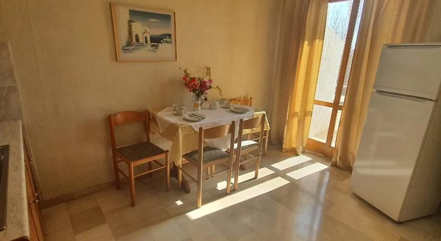 Elman Hotel ROOM_EXAMPLE