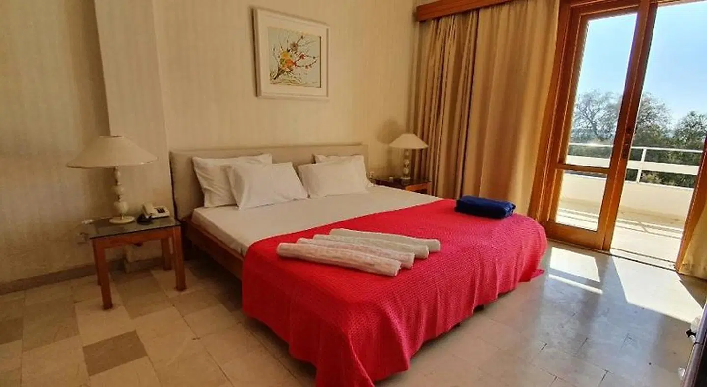 Elman Hotel ROOM_EXAMPLE