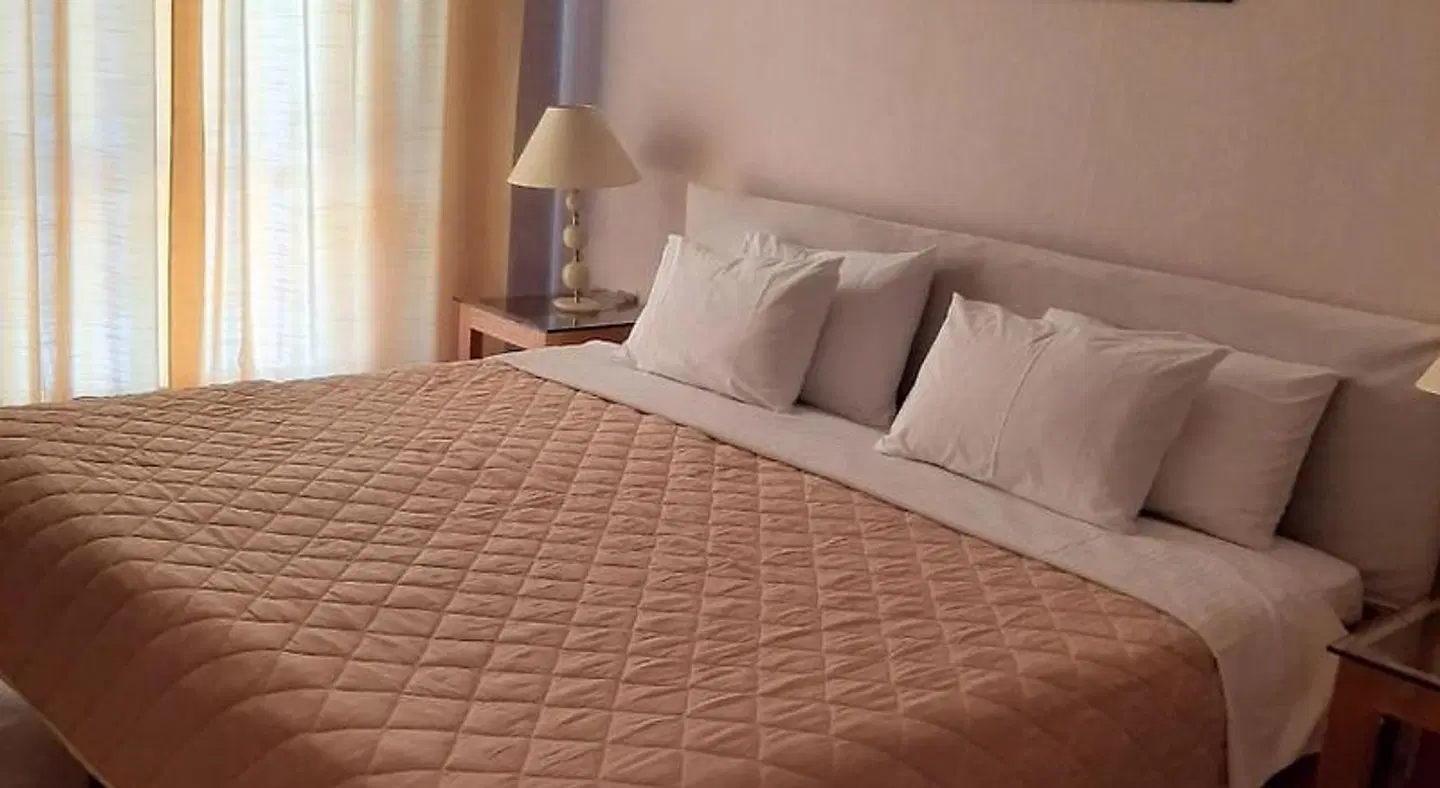 Elman Hotel ROOM_EXAMPLE