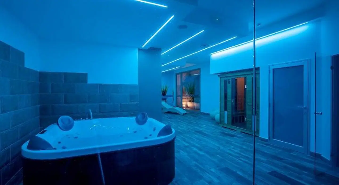 Hotel Sundeck HEALTH_BEAUTY