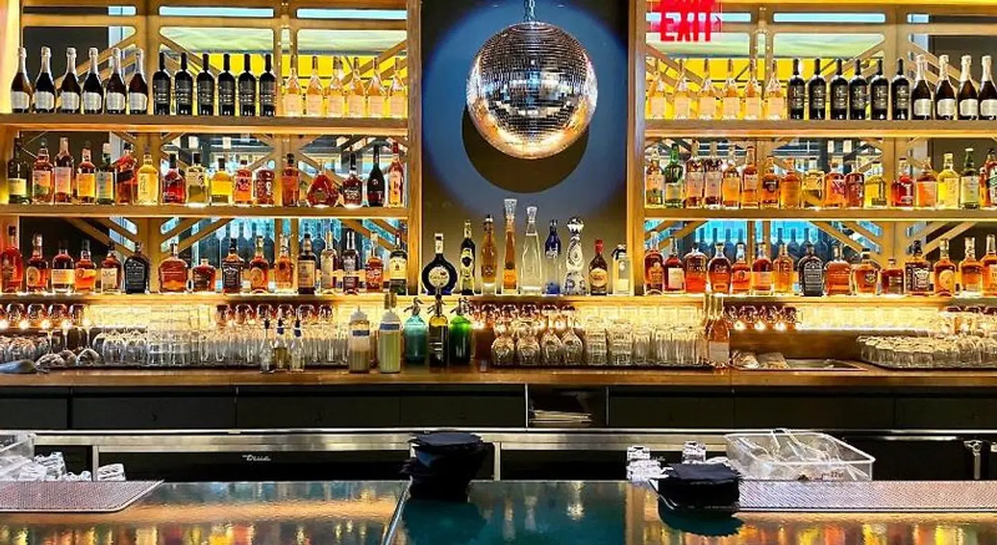 Pod Times Square Bar