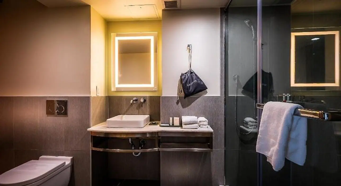 La Quinta Inn & Suites by Wyndham Manhattan Midtown Badezimmer