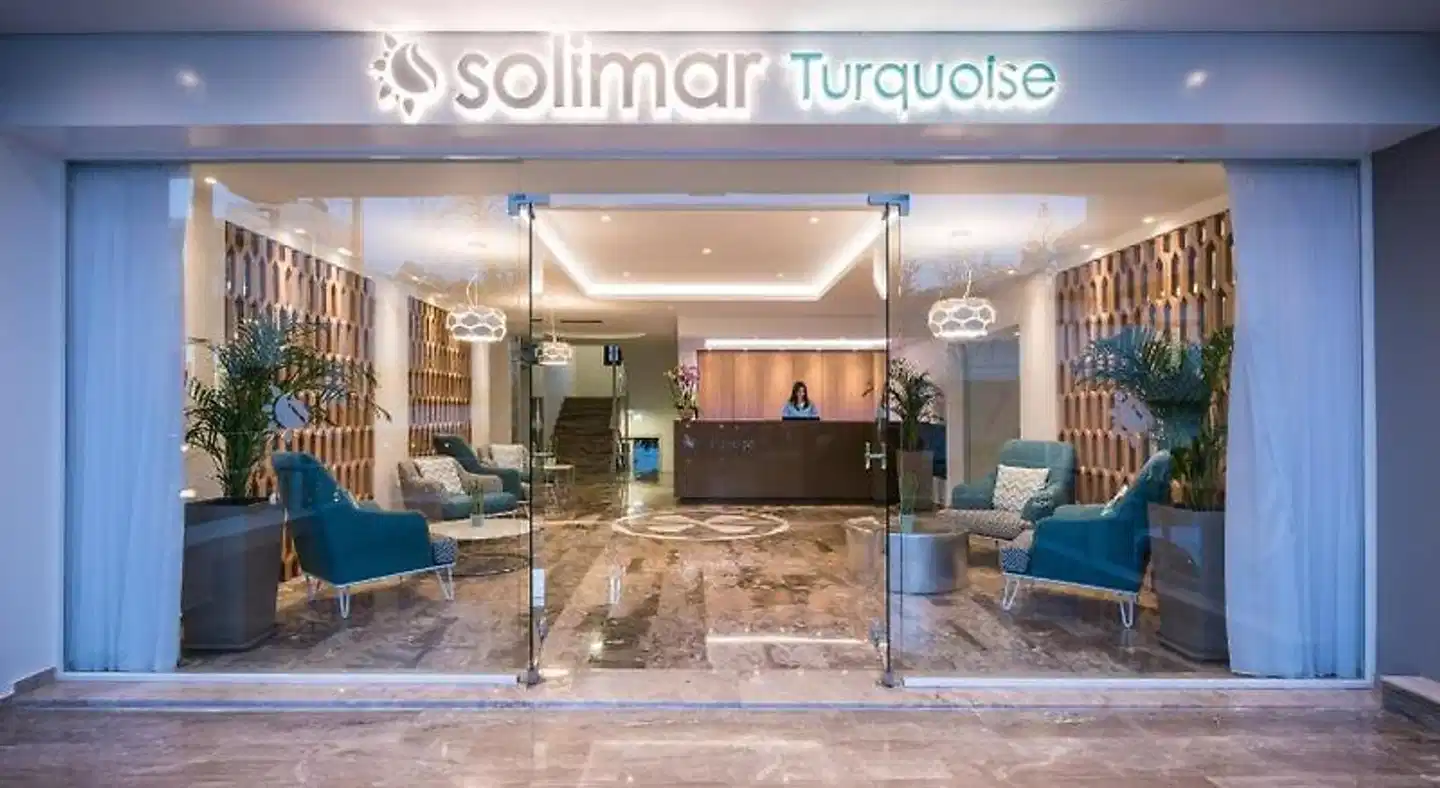Solimar Turquoise Lobby