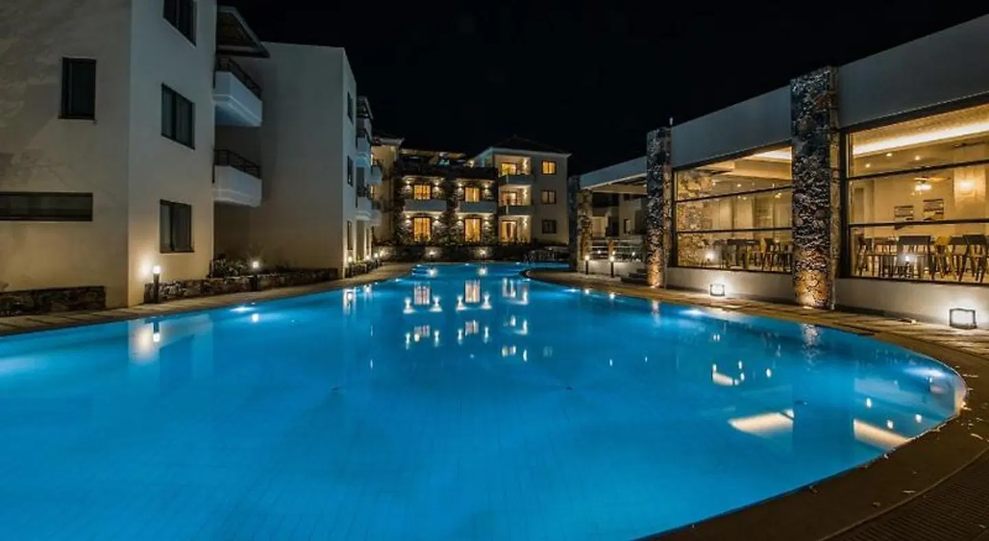 Stefan Village Hotel Hallenbad