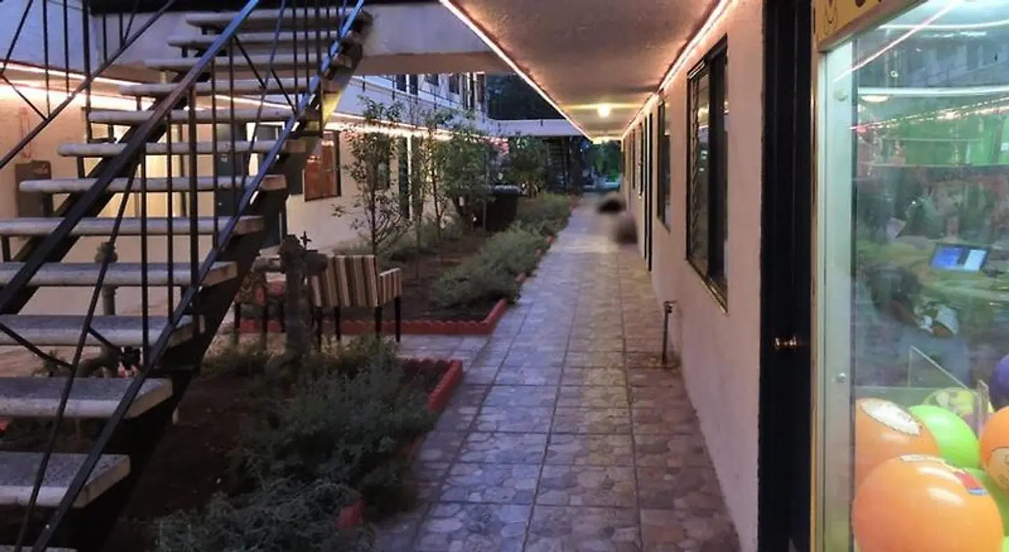 Tradewinds Hotel LAX Airport Terrasse