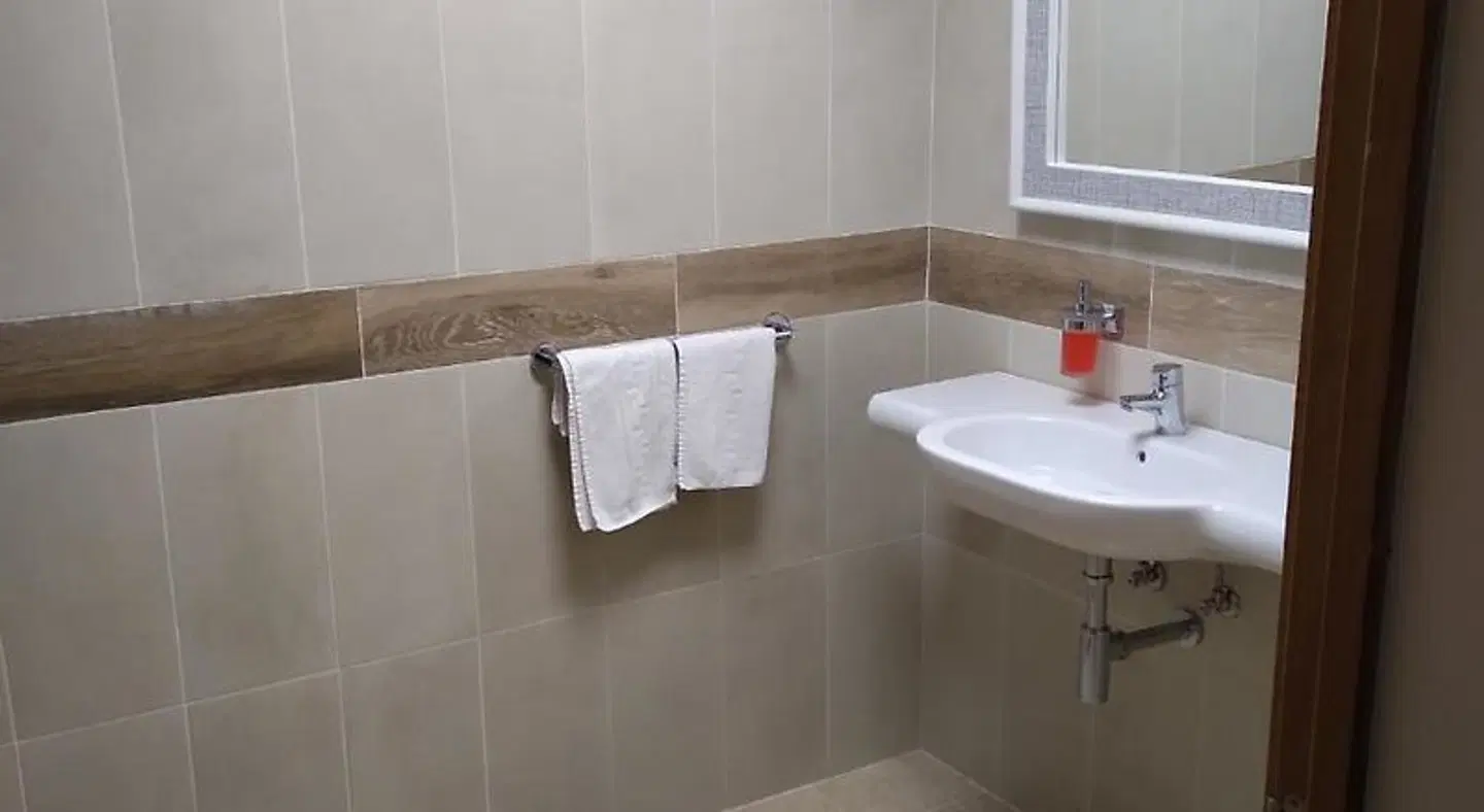 Hostal Leo Or Badezimmer