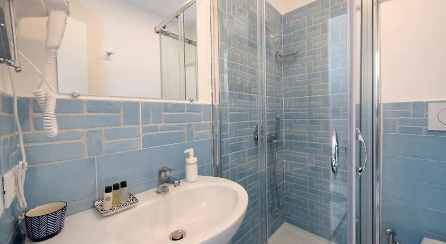Caruso Sea View Badezimmer