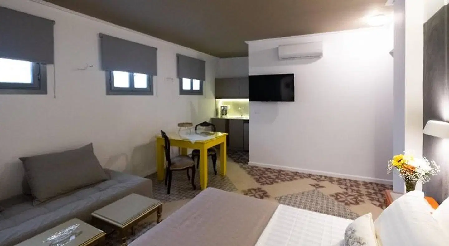 Athenian Yard Suites ROOM_EXAMPLE