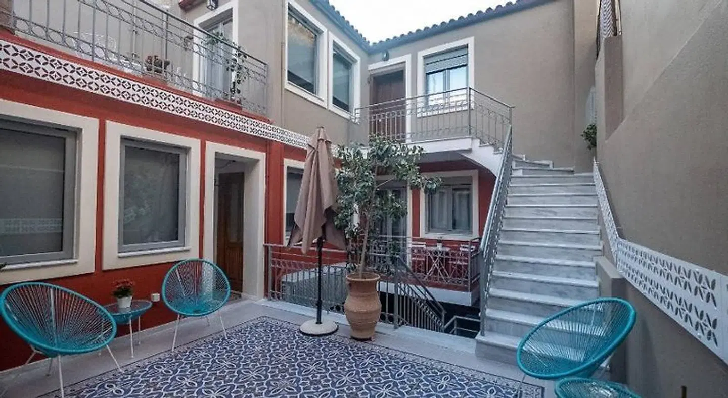 Athenian Yard Suites Terrasse