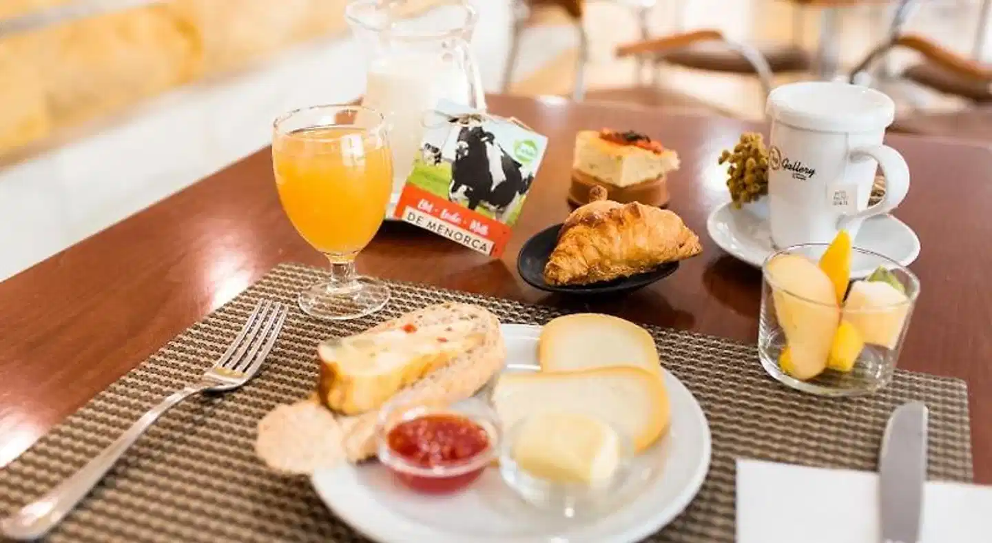 Sagitario Ciutadella Hostal Restaurant