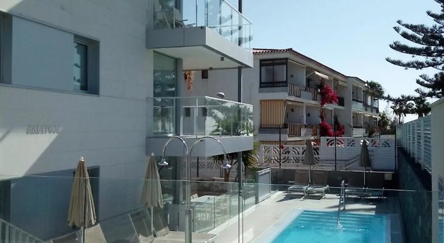 El Yate EXTERIOR