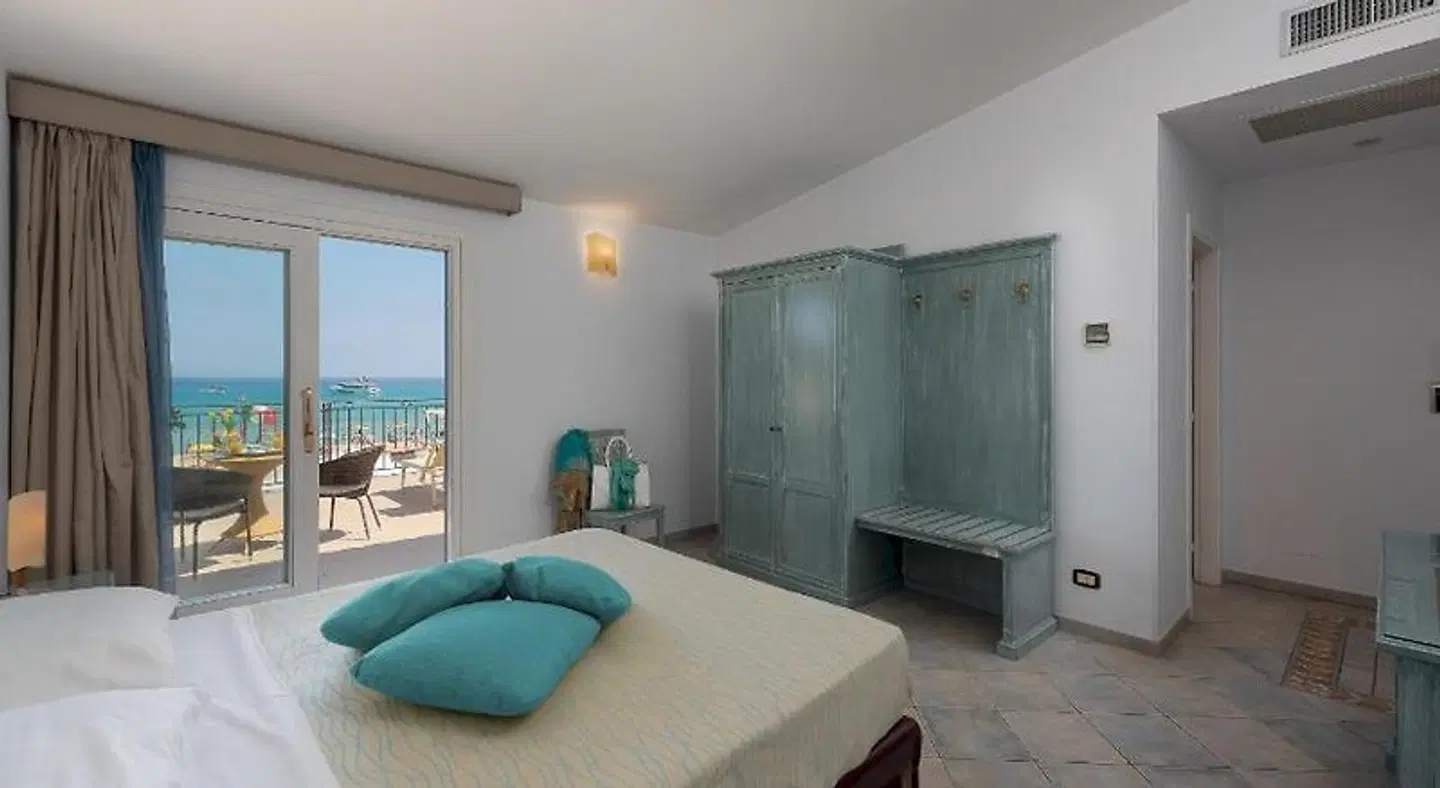 Riviera ROOM_EXAMPLE