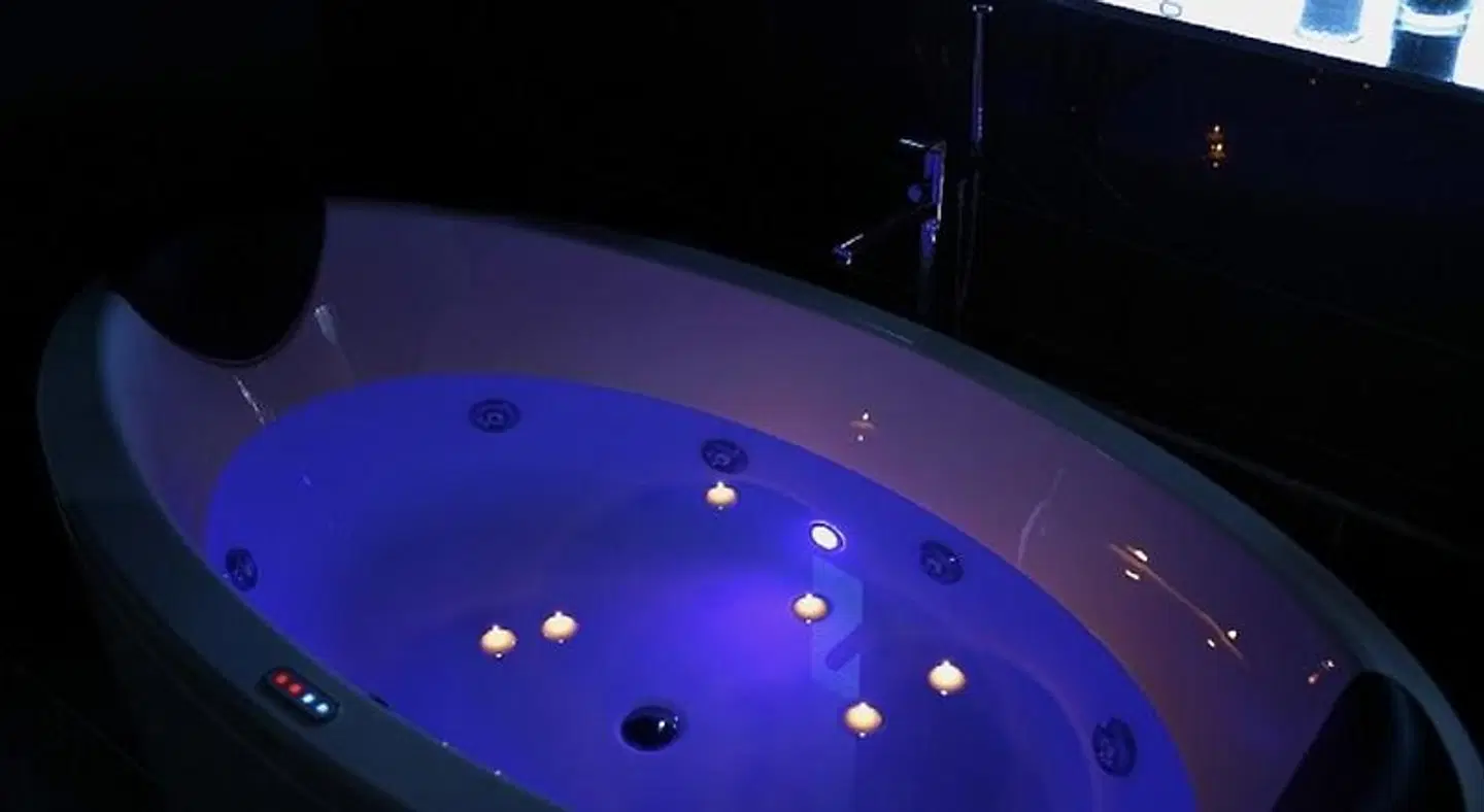 Etna Suite Rooms HEALTH_BEAUTY