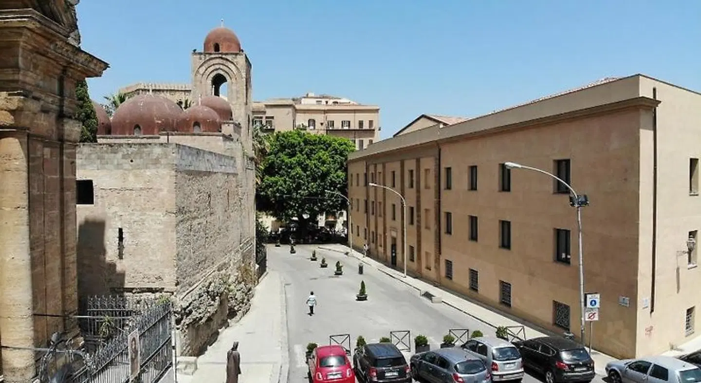 Camplus Guest Palermo EXTERIOR