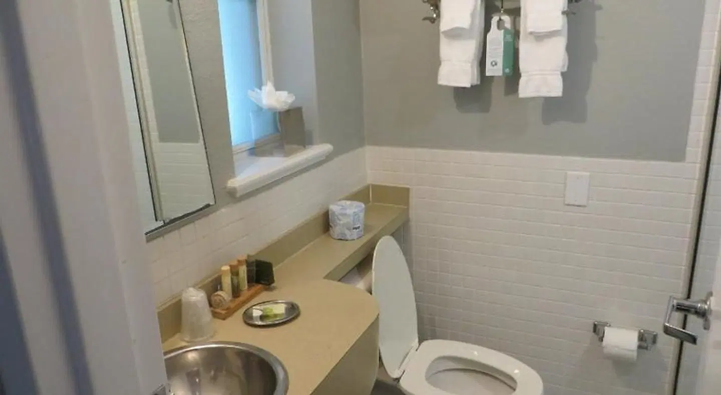 EO Inn & Spa Badezimmer
