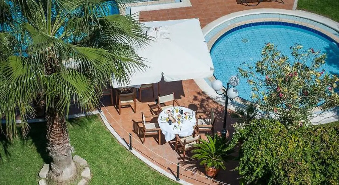Mirtilos Studios & Apartments Terrasse