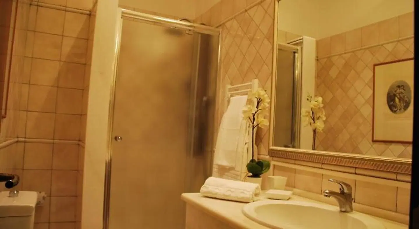 Domus Mariae Albergo Badezimmer