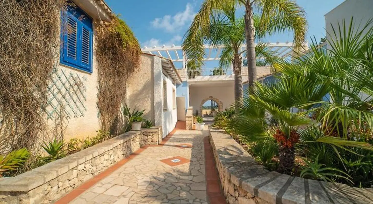 Borgo Marino Petit Resort EXTERIOR