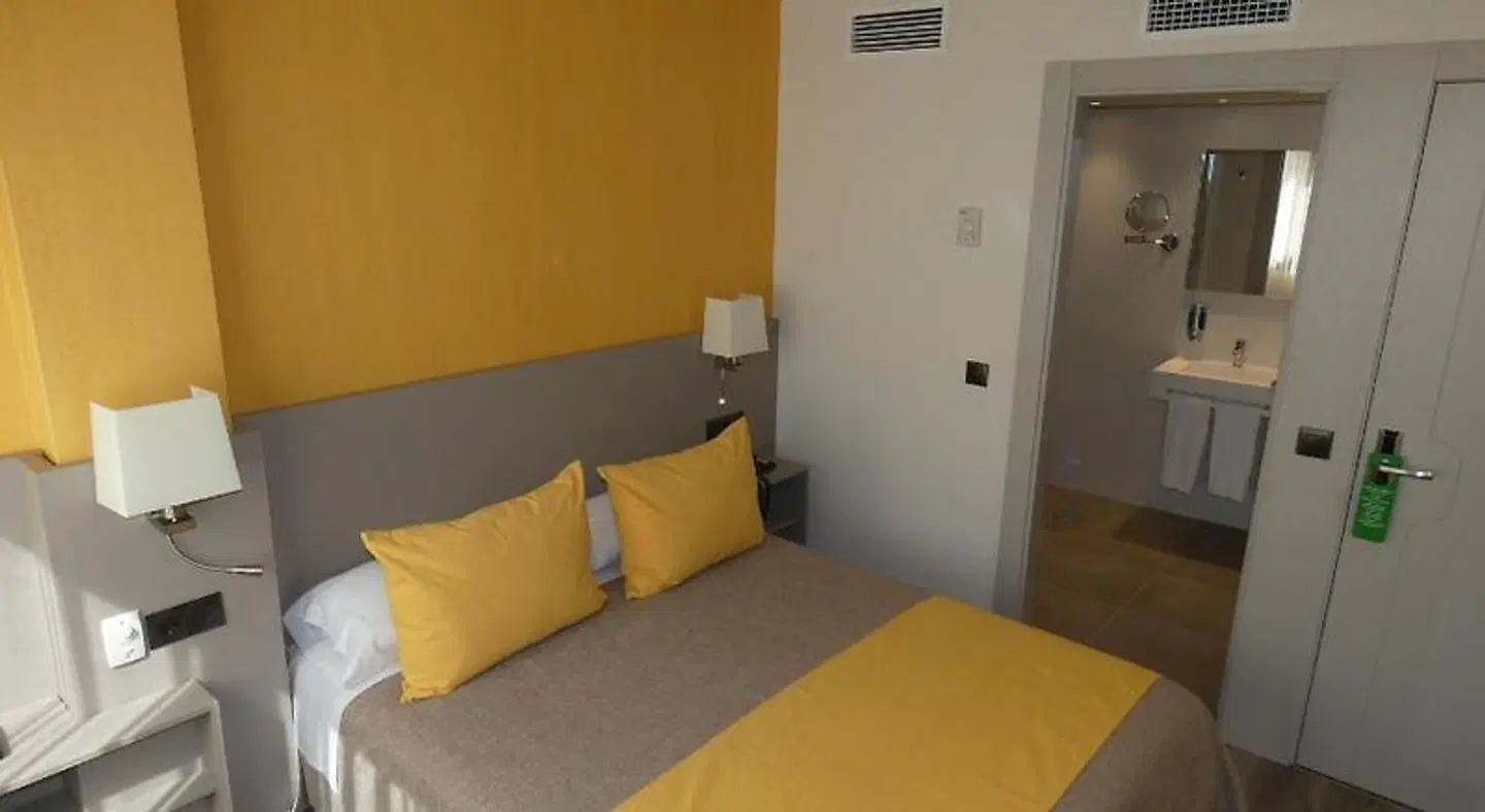 Zeus ROOM_EXAMPLE