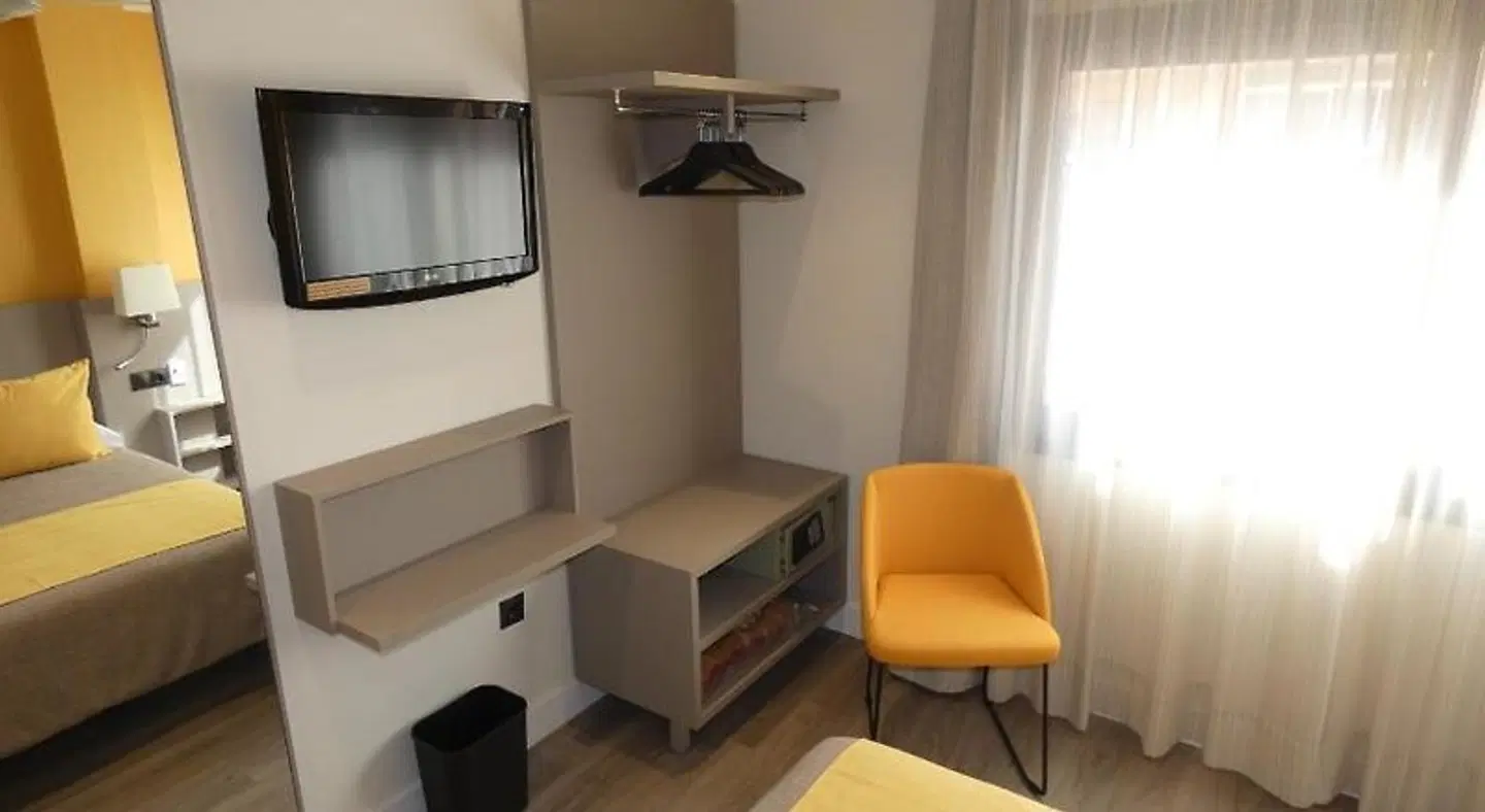 Zeus ROOM_EXAMPLE