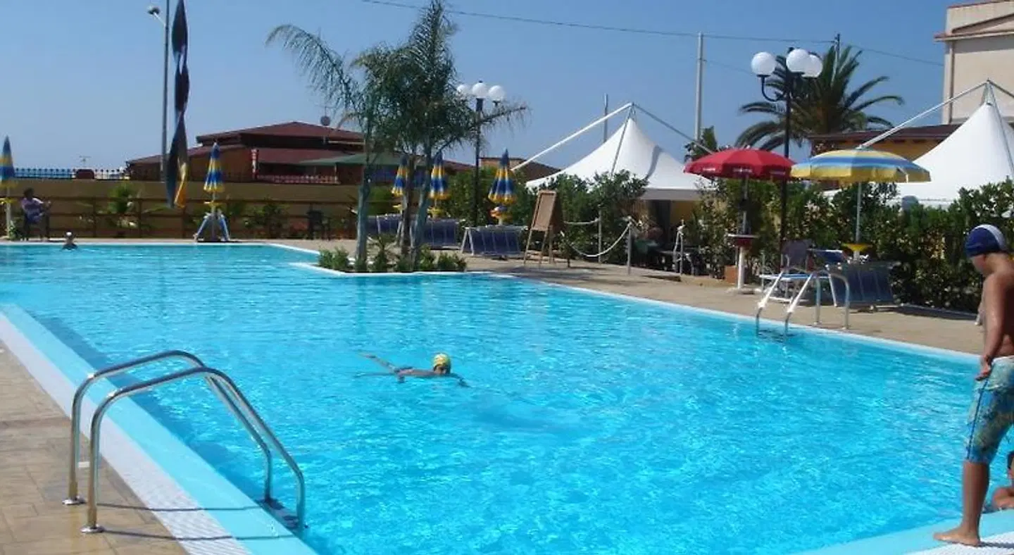 Case Vacanze Ancora OUTDOOR_POOL