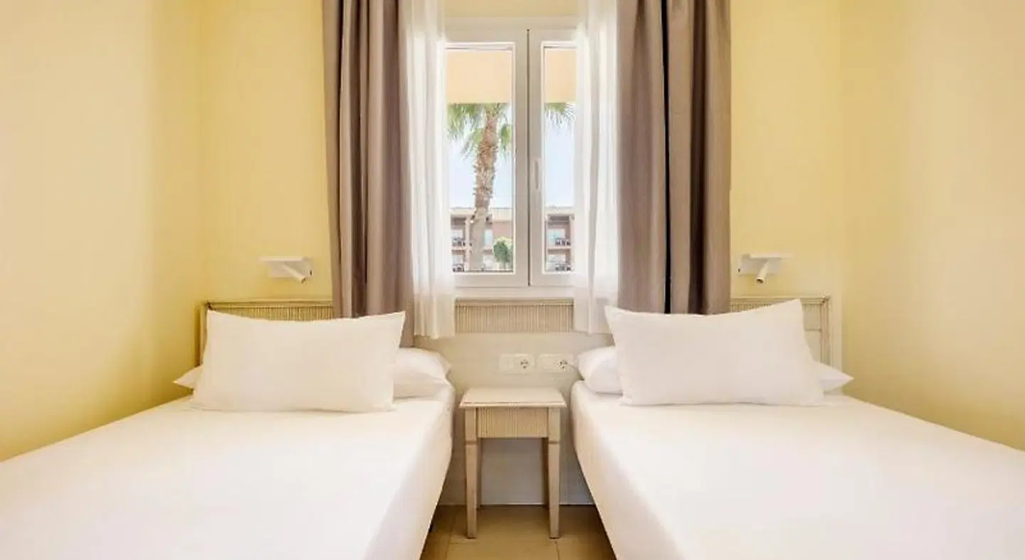 ILUNION Tartessus Sancti Petri LOUNGE_LOBBY