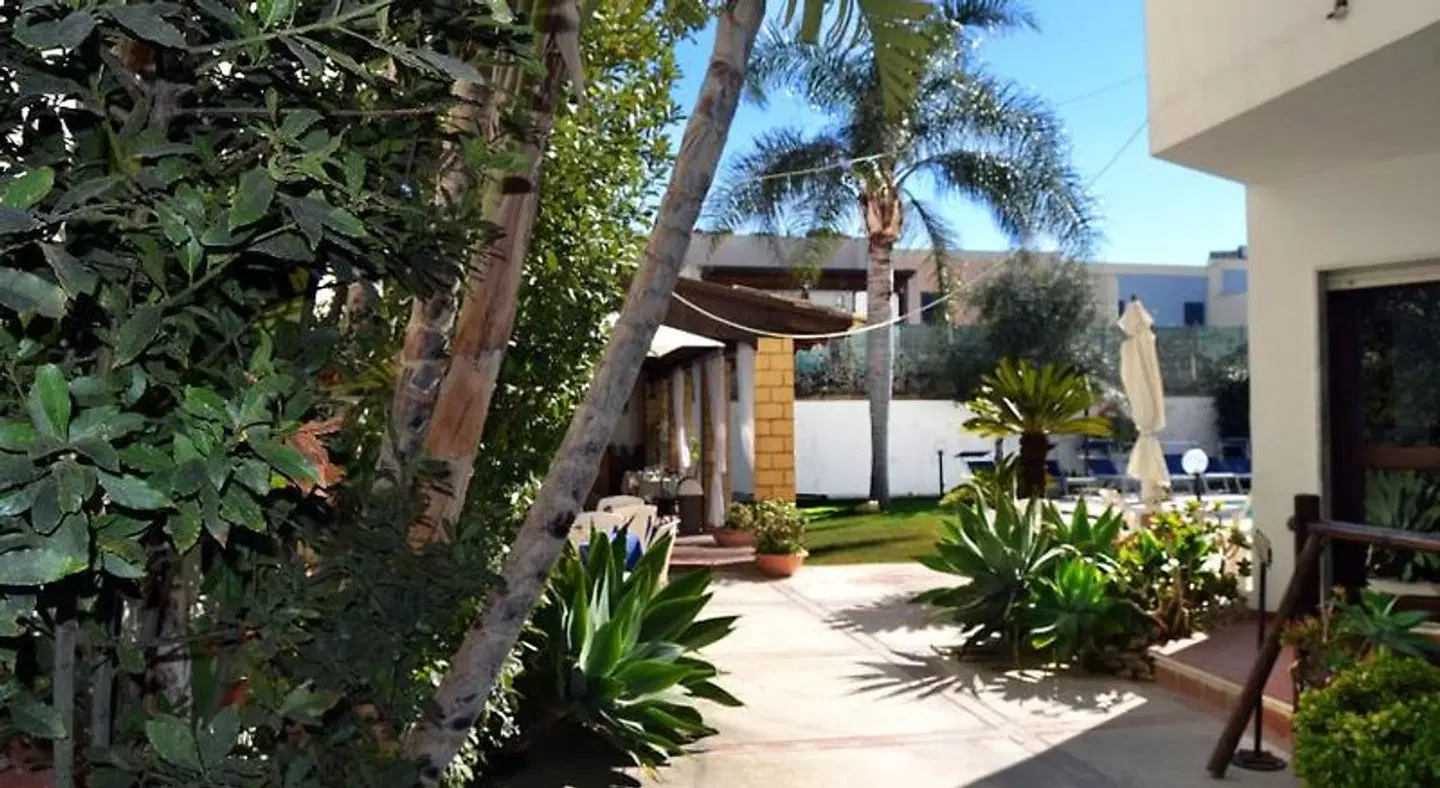 Brunelli Residence EXTERIOR