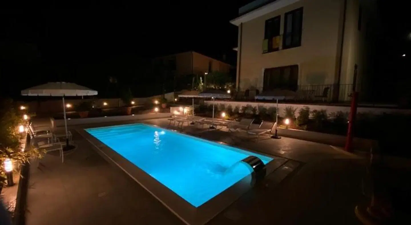 Villa Margherita OUTDOOR_POOL
