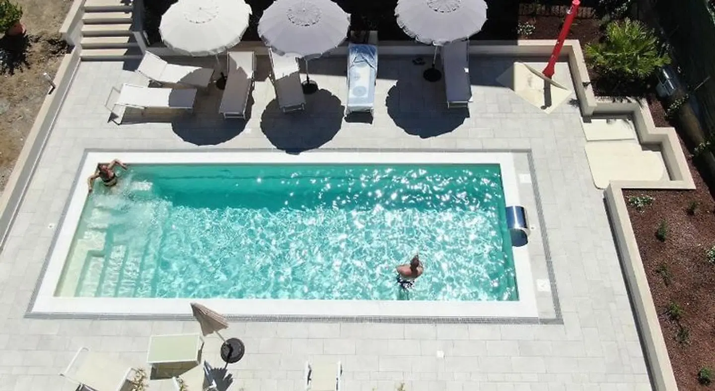Villa Margherita OUTDOOR_POOL