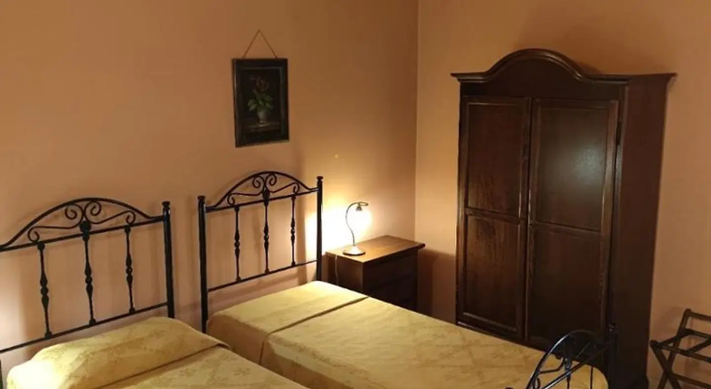 Sorella Luna ROOM_EXAMPLE