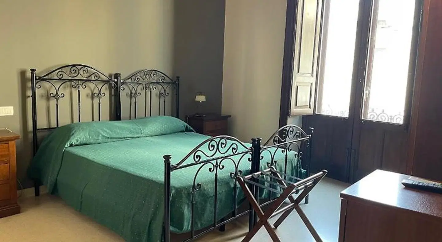 Sorella Luna ROOM_EXAMPLE