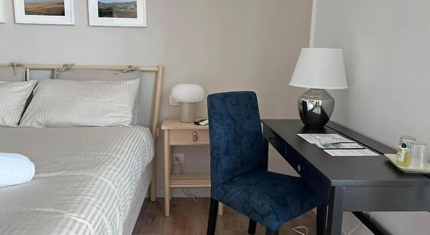Garibaldi R&B ROOM_EXAMPLE