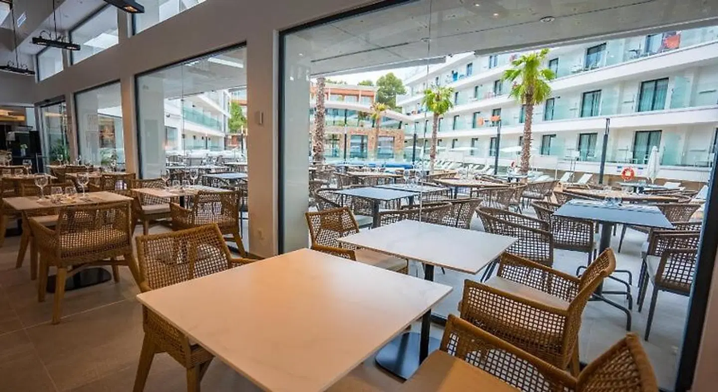 Morlans Suites Bar