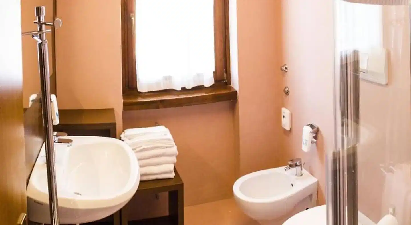 Villaggio Albergo Nevada Badezimmer