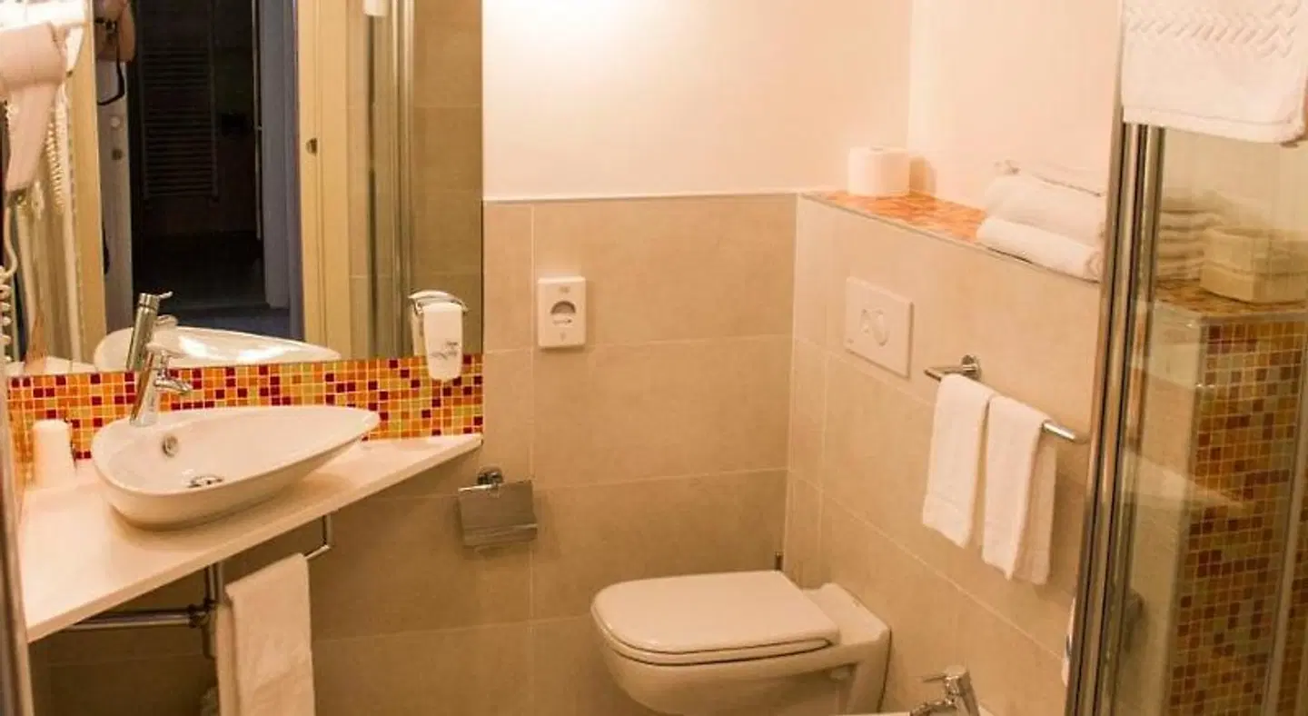 Villaggio Albergo Nevada Badezimmer