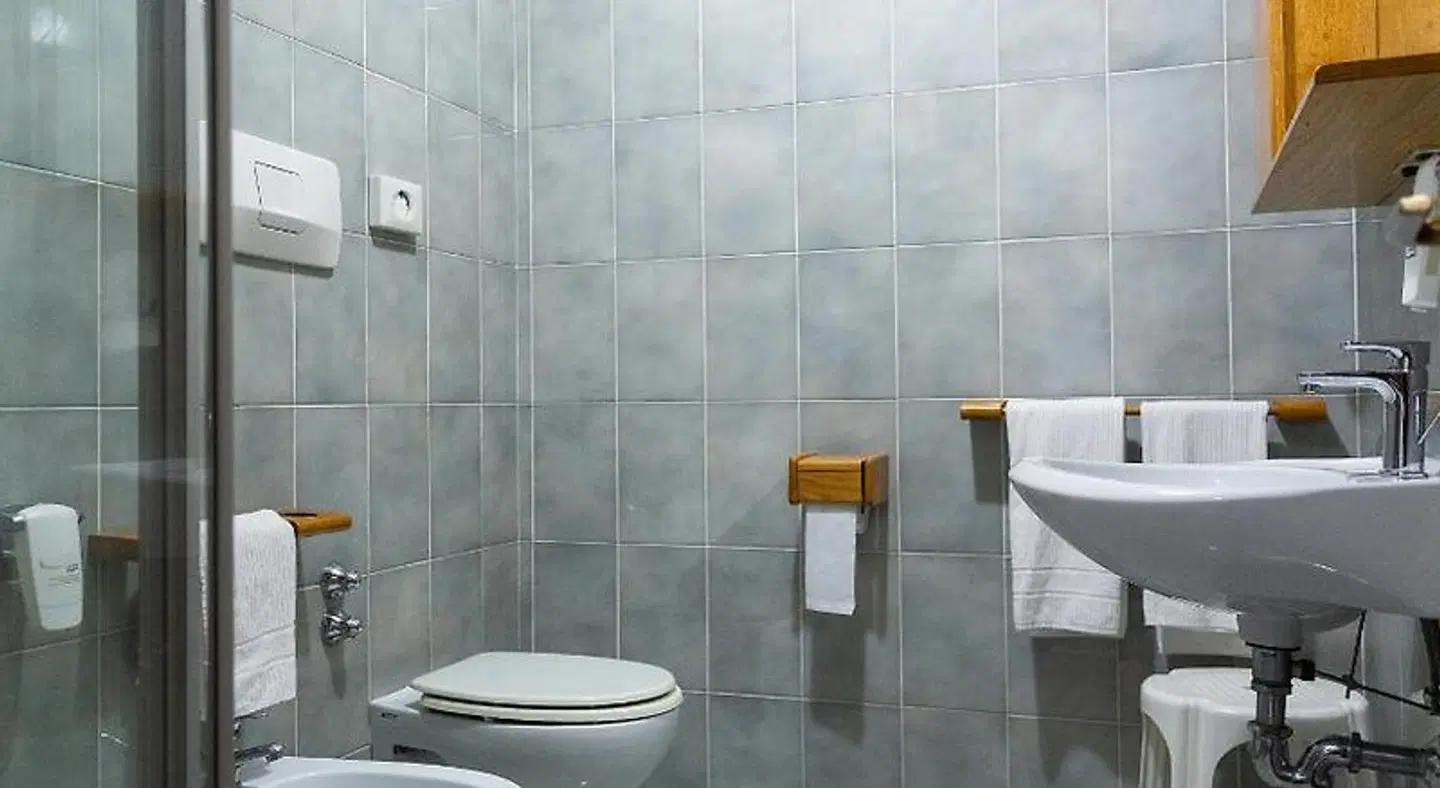 Villaggio Albergo Nevada Badezimmer