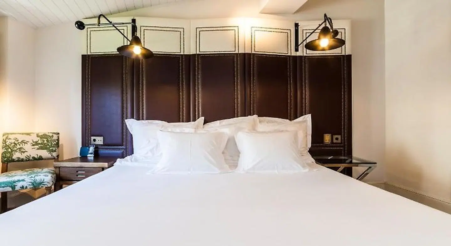 Cort ROOM_EXAMPLE