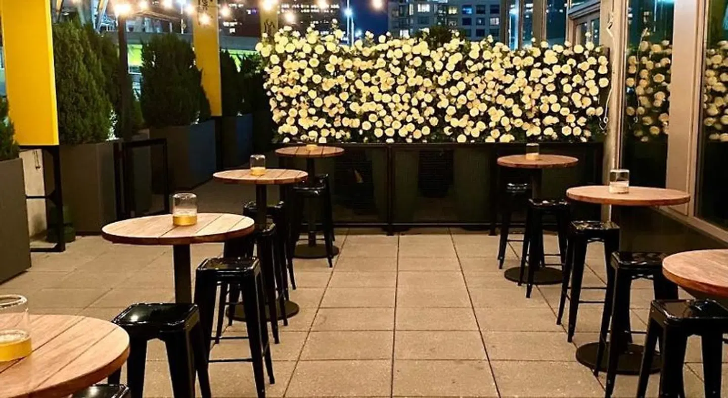 Pod Times Square Terrasse