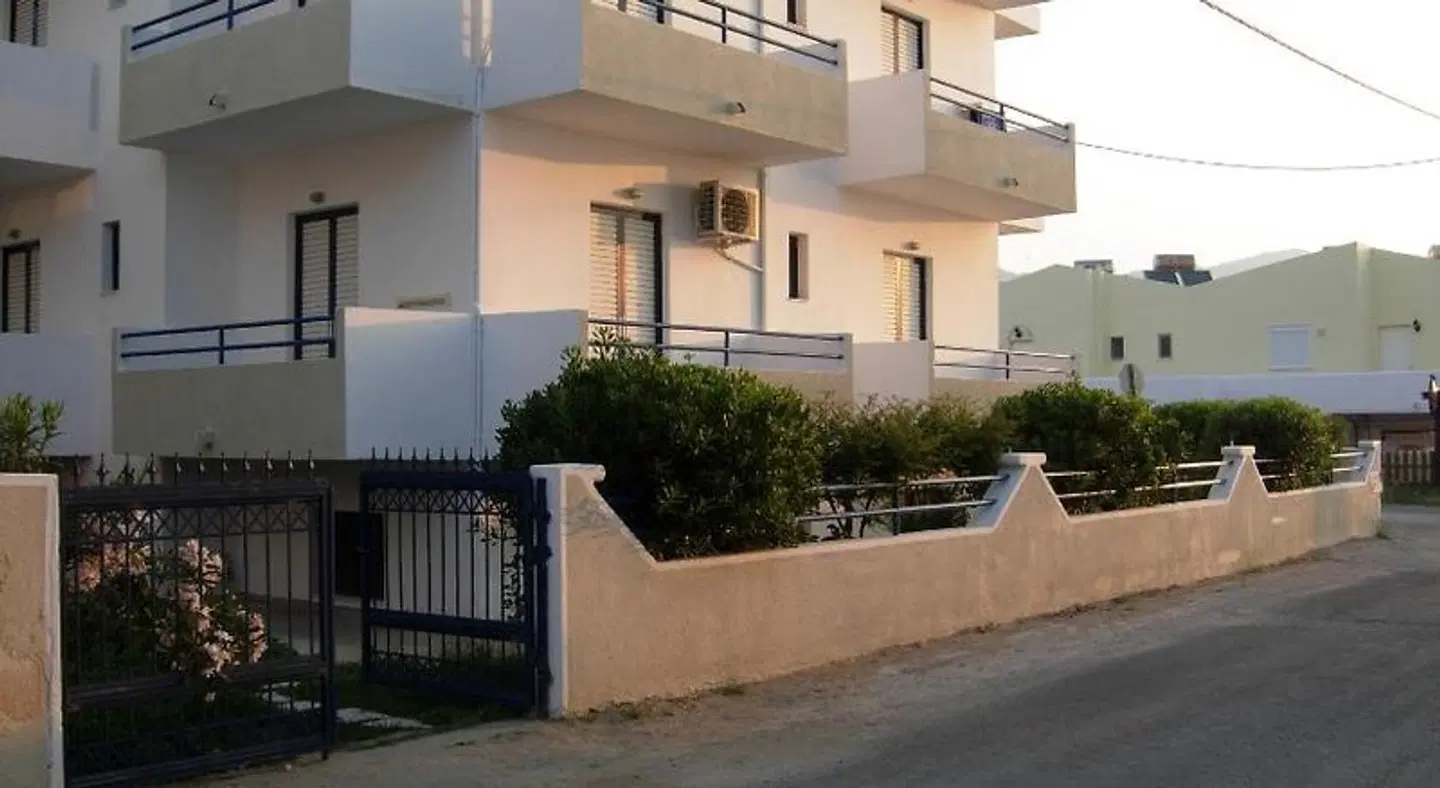 Philippos Studios & Apartments EXTERIOR