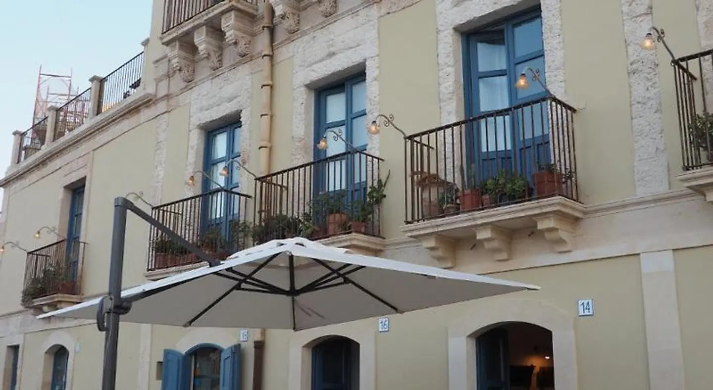 Gutkowski EXTERIOR